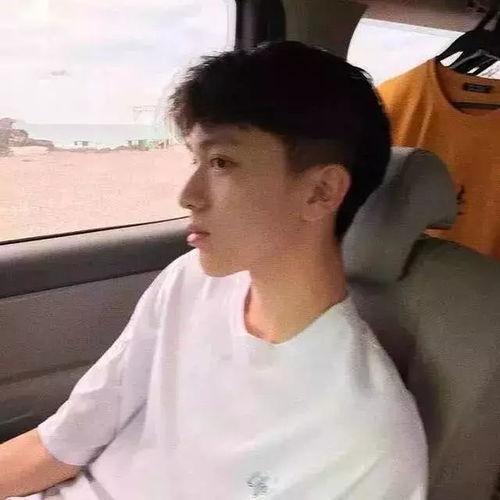 网红帅哥吃瓜图片大全,视觉盛宴下的美食诱惑